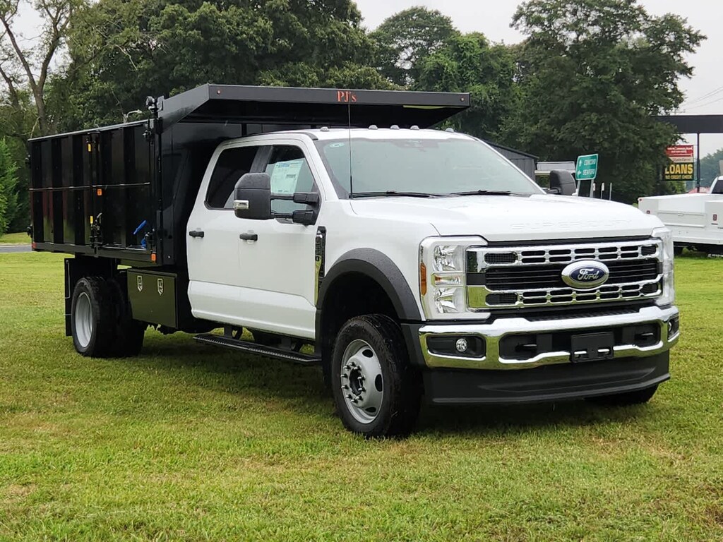 2025 Ford F-550 XL photo 2