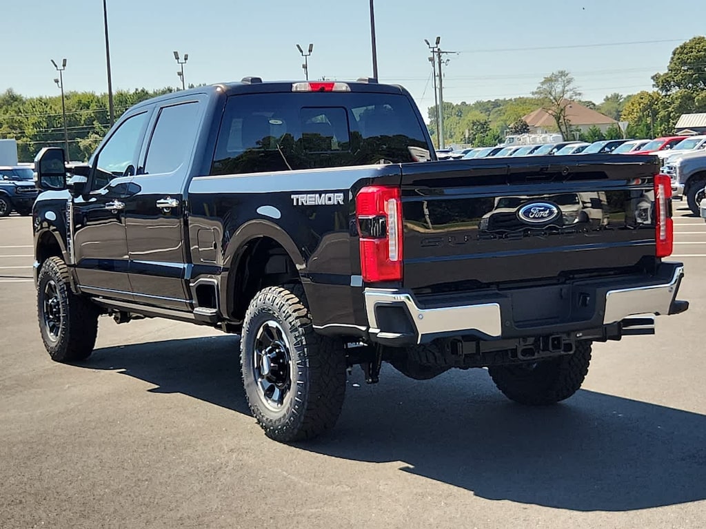 2026 Ford F-250 Lariat photo 4