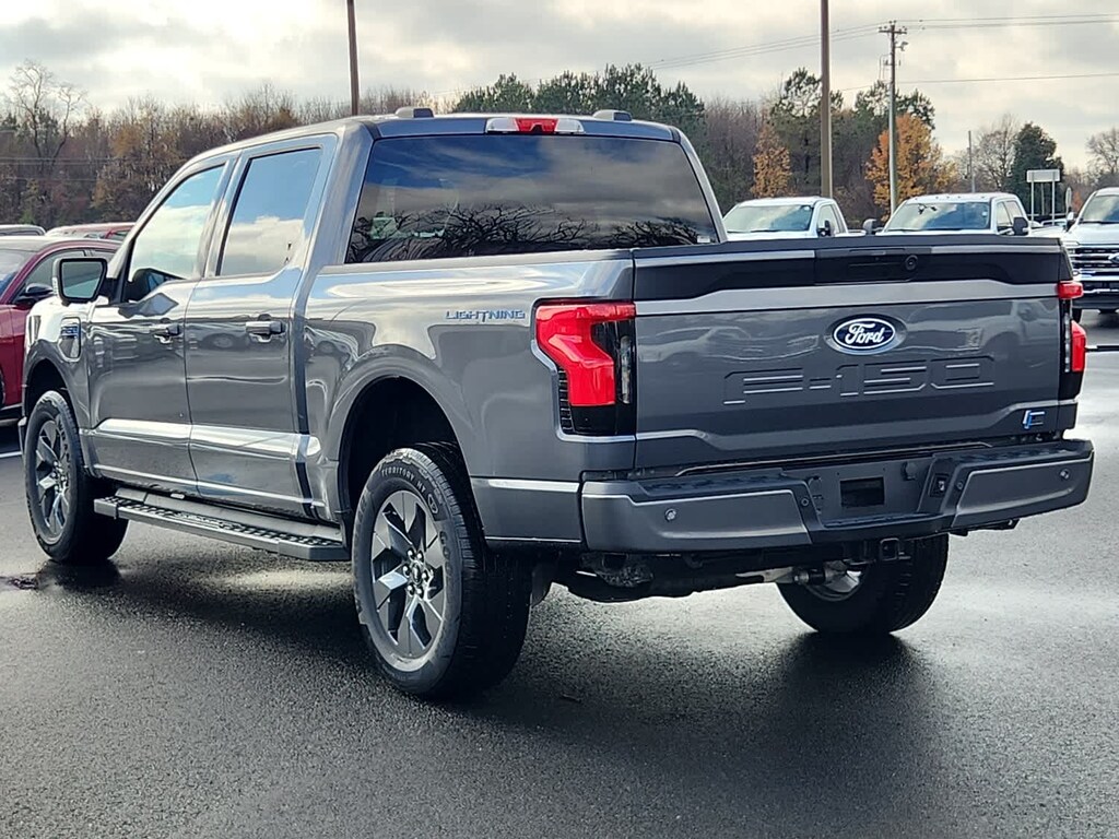 2025 Ford F-150 Lightning photo 4