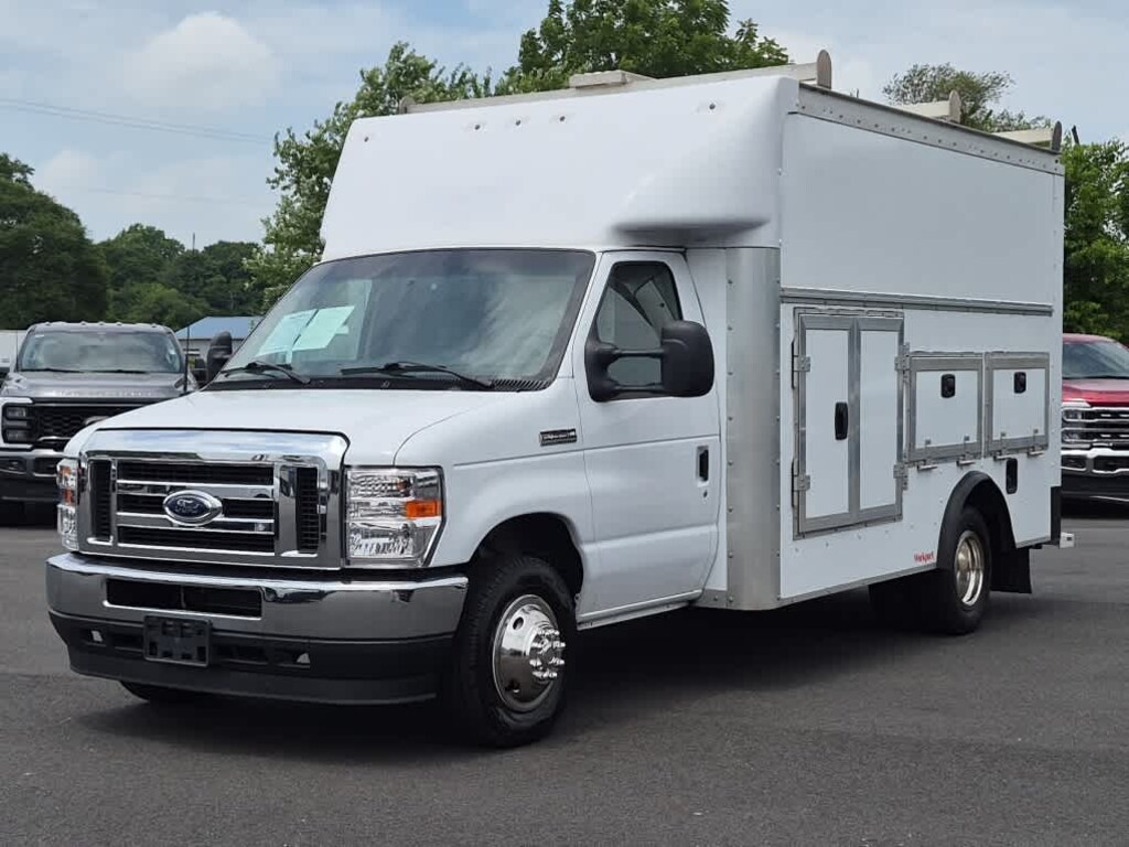 Certified 2024 Ford E-Series Cutaway E-350 DRW 158 WB Truck