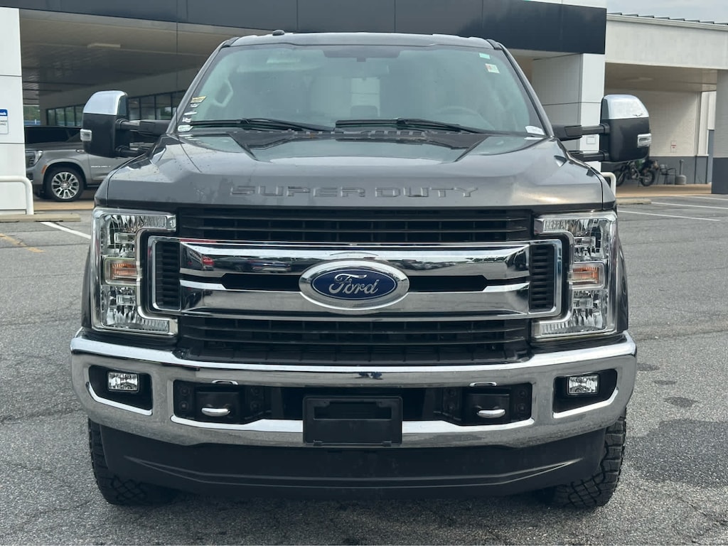 Used 2018 Ford Super Duty F-350 SRW Pickup XLT 4WD Crew Cab 6.75 Box Truck Crew Cab