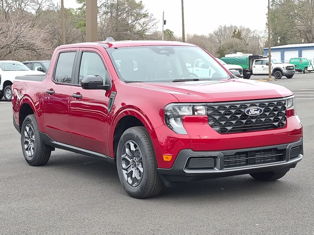2026 Ford Maverick XLT photo 2