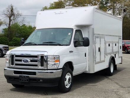 2025 Ford E-Series Cutaway E-450 DRW E-450 DRW 158 WB