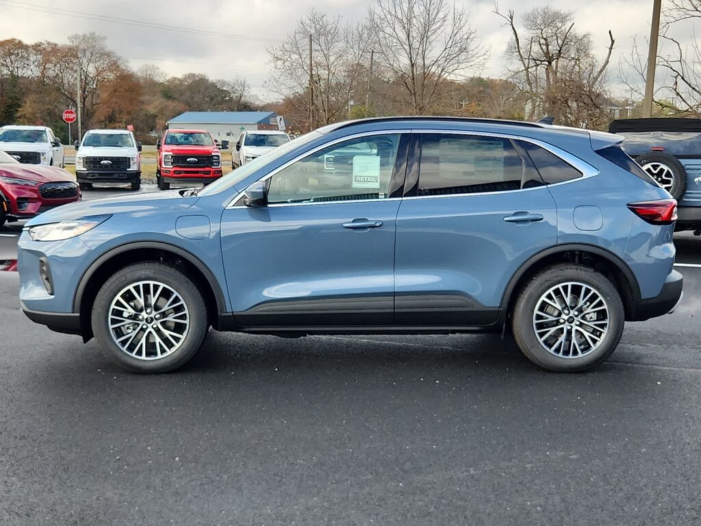 2026 Ford Escape Plug-In Hybrid photo 2