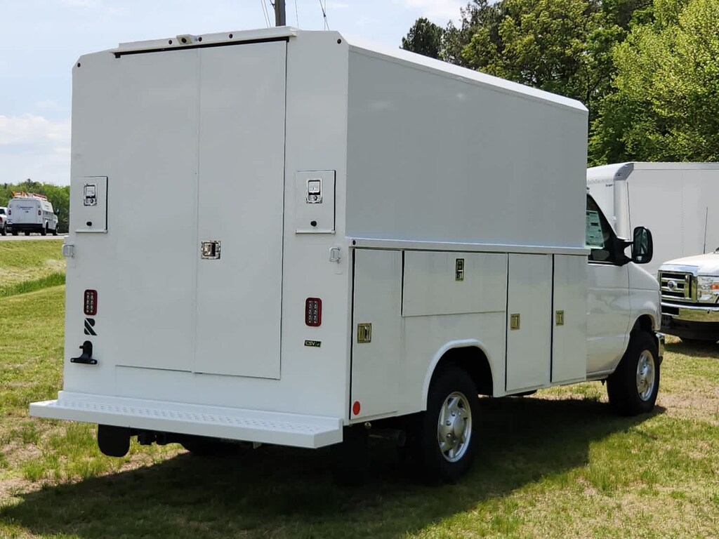 2026 Ford E-350 Base photo 3
