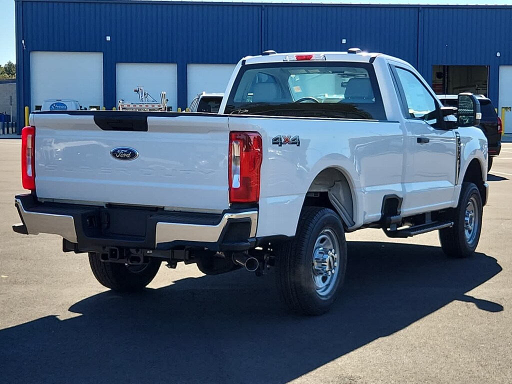 2026 Ford F-350 XL photo 3