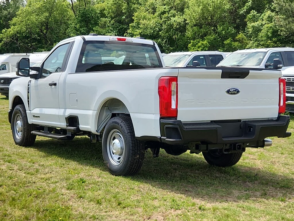 2025 Ford F-250 XL photo 4