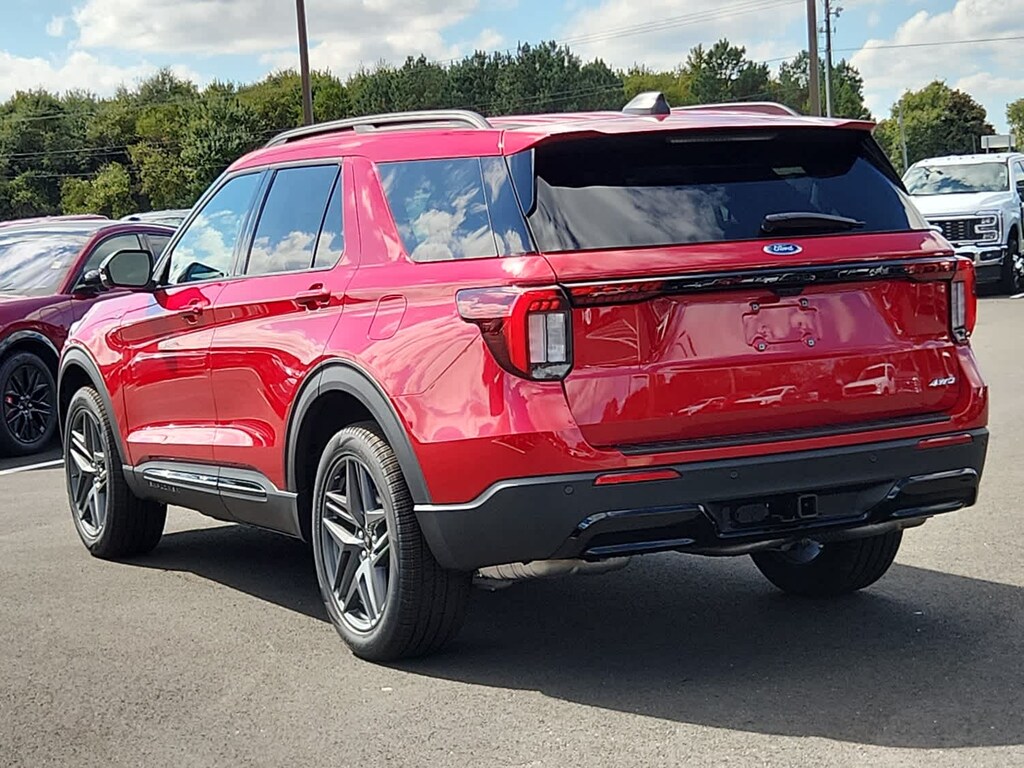 New 2025 Ford Explorer ST-Line 4WD
