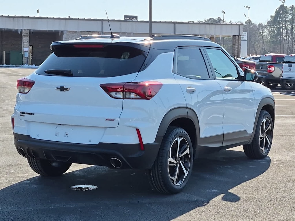 2022 Chevrolet Trailblazer RS photo 2