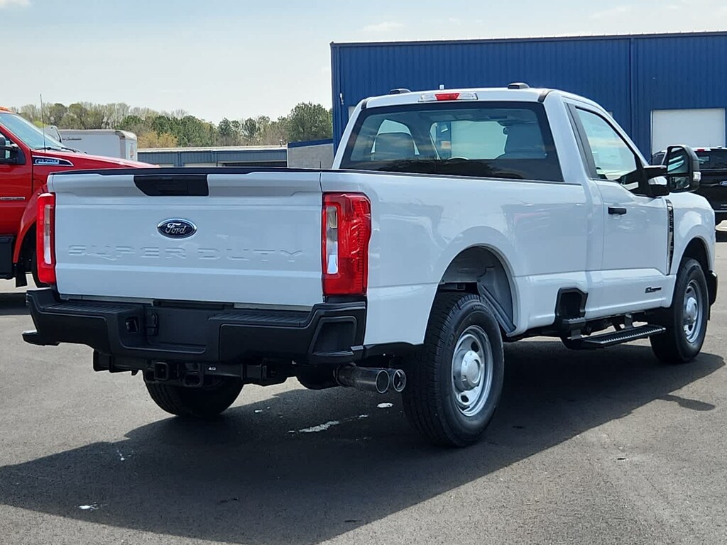 2025 Ford F-250 XL photo 3