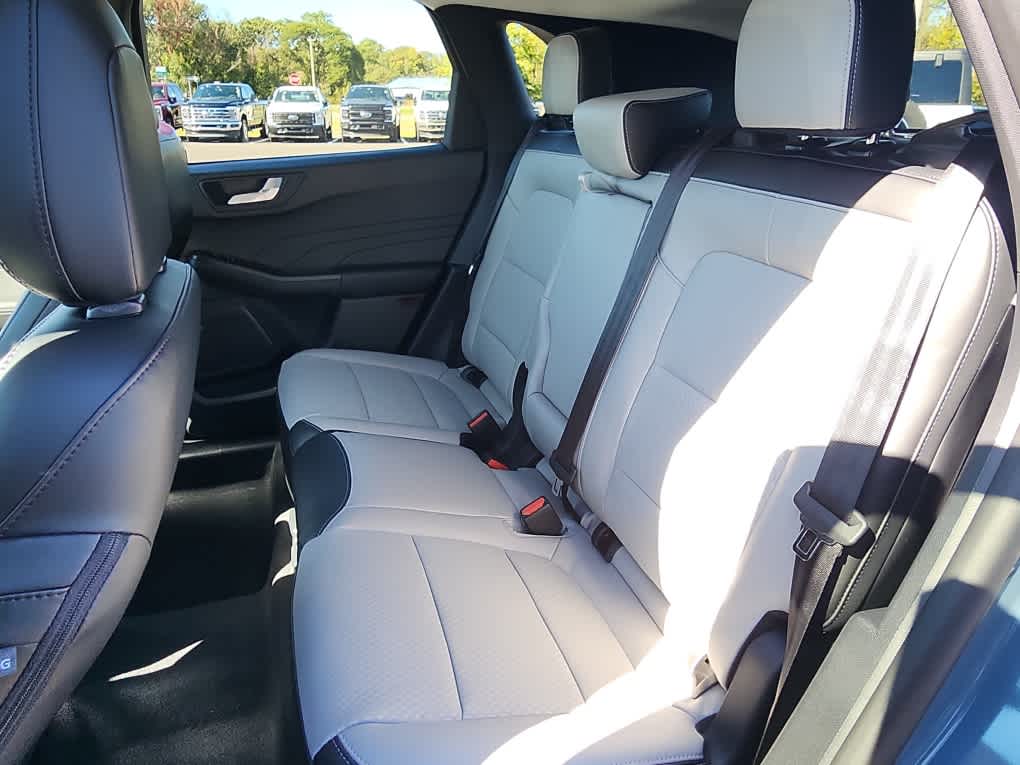 2026 Ford Escape Plug-In Hybrid photo 2