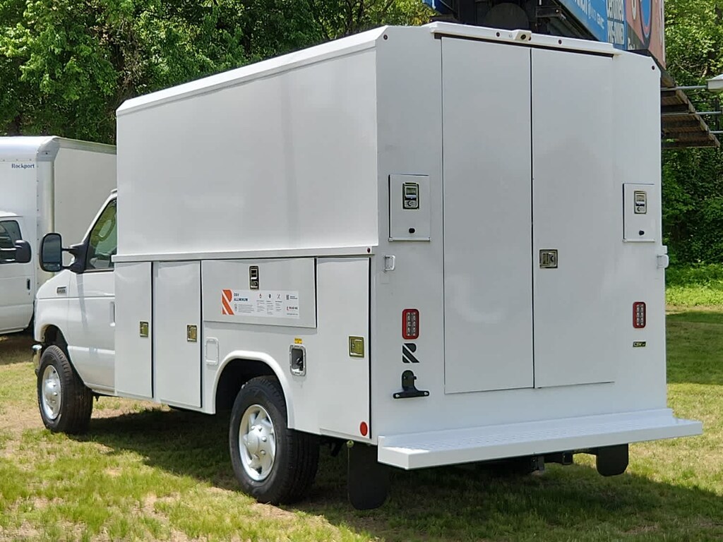 2026 Ford E-350 Base photo 4