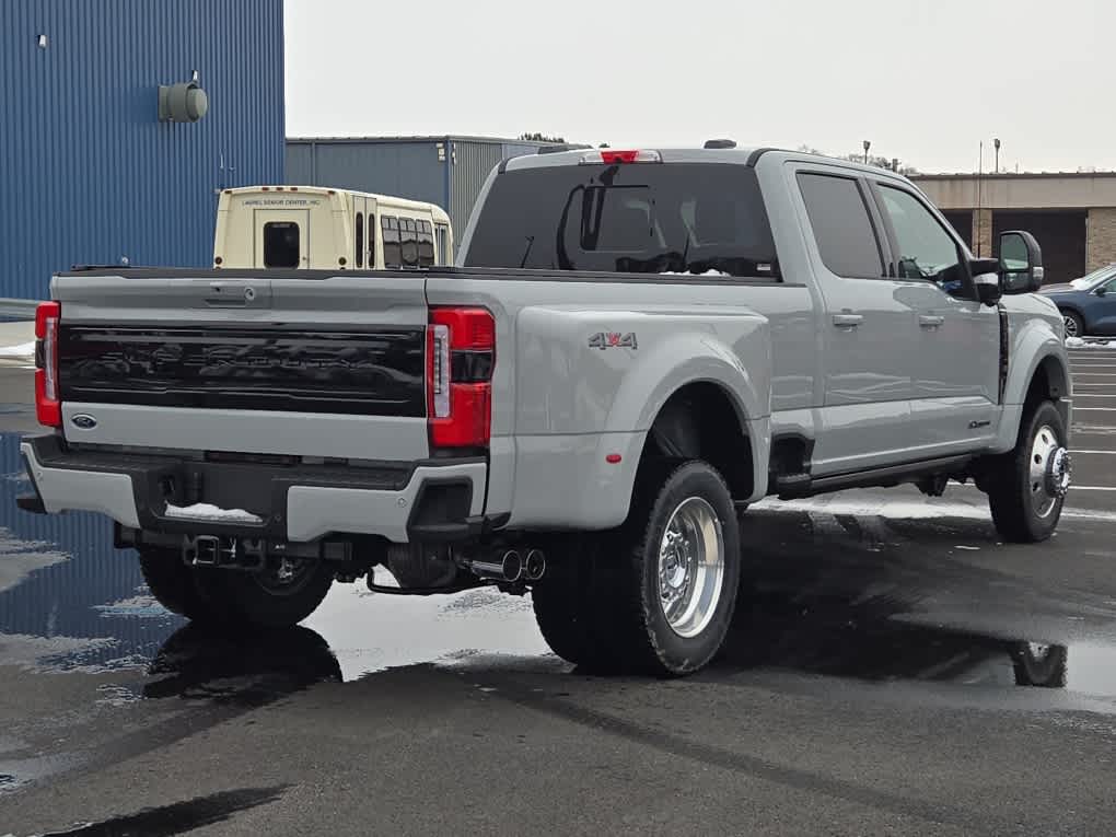 2026 Ford F-450 Platinum photo 3