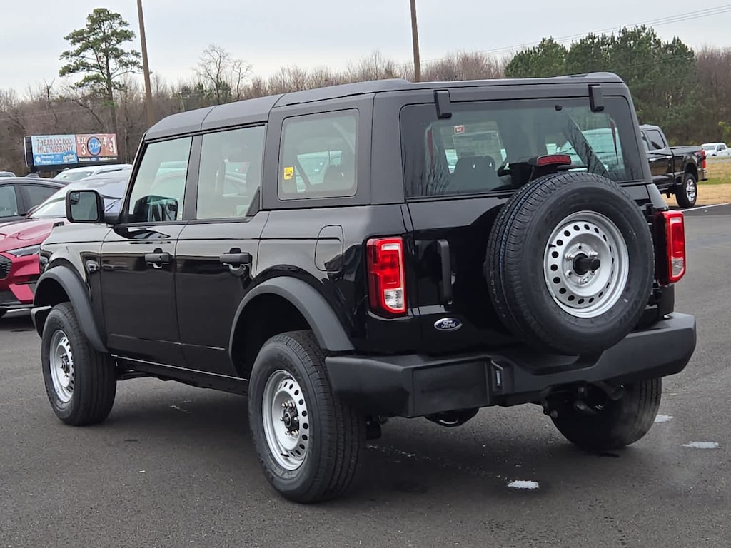 2025 Ford Bronco Base photo 4