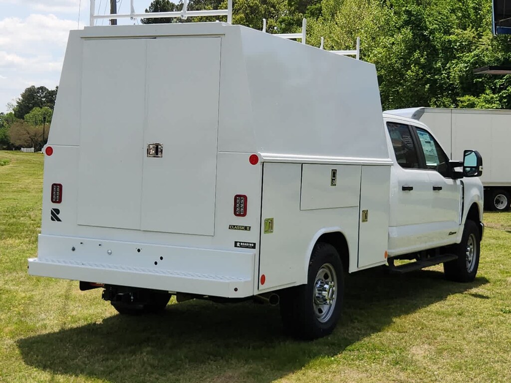 New 2024 Ford Super Duty F-350 SRW F-350 XL 4WD Crew Cab 179 WB 60 CA