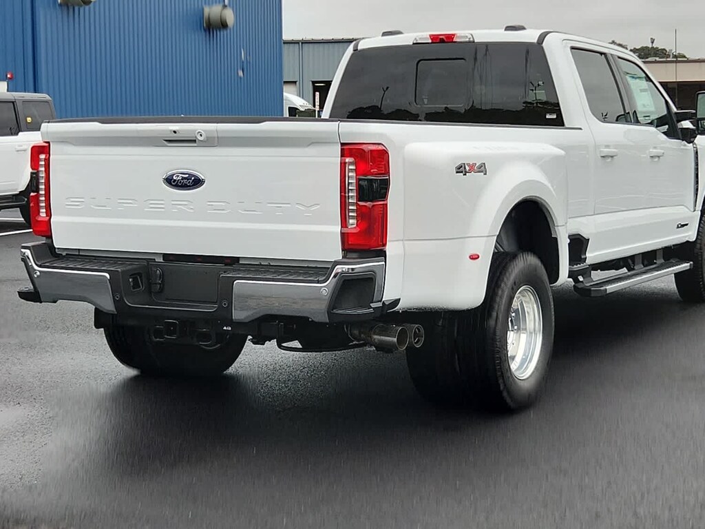 New 2026 Ford Super Duty F-350 DRW F-350 XLT 4WD Crew Cab 8 Box