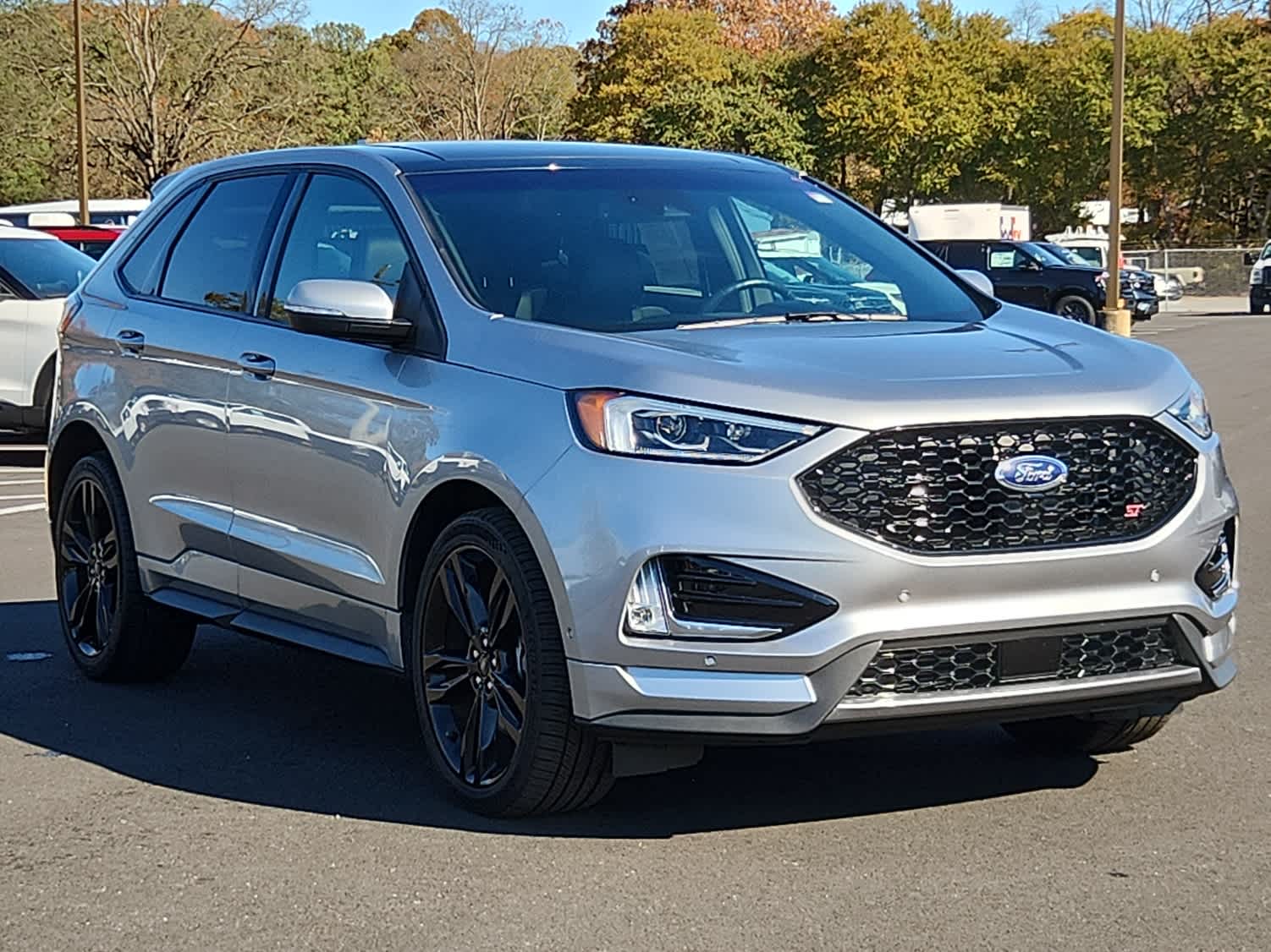 2020 Ford Edge ST photo 2