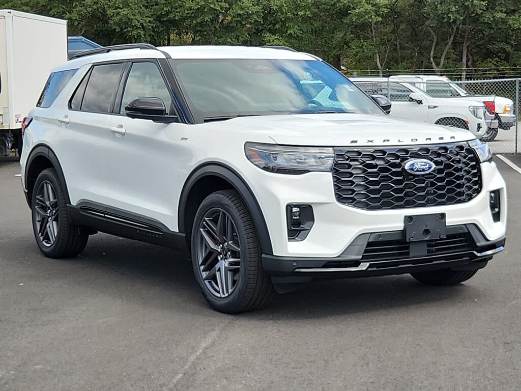 New 2025 Ford Explorer ST-Line 4WD