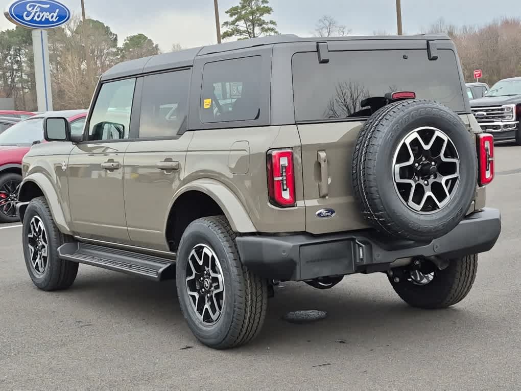 2025 Ford Bronco Outer Banks photo 4