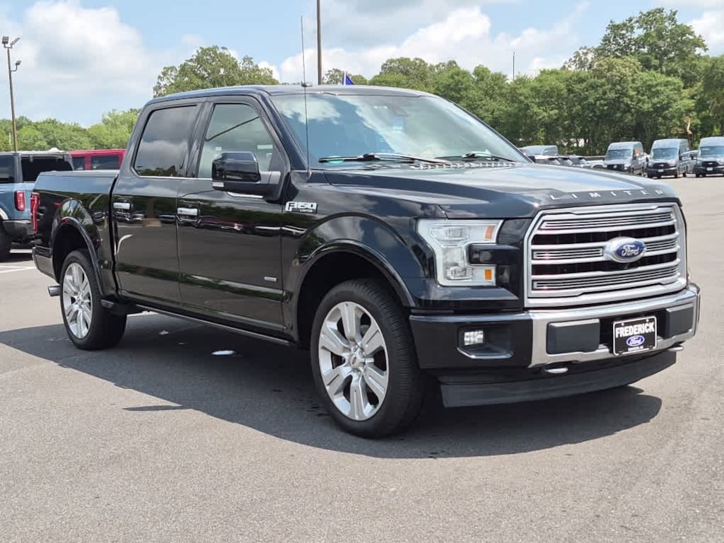 Used 2017 Ford F-150 Limited 4WD Supercrew 5.5 Box Truck SuperCrew Cab