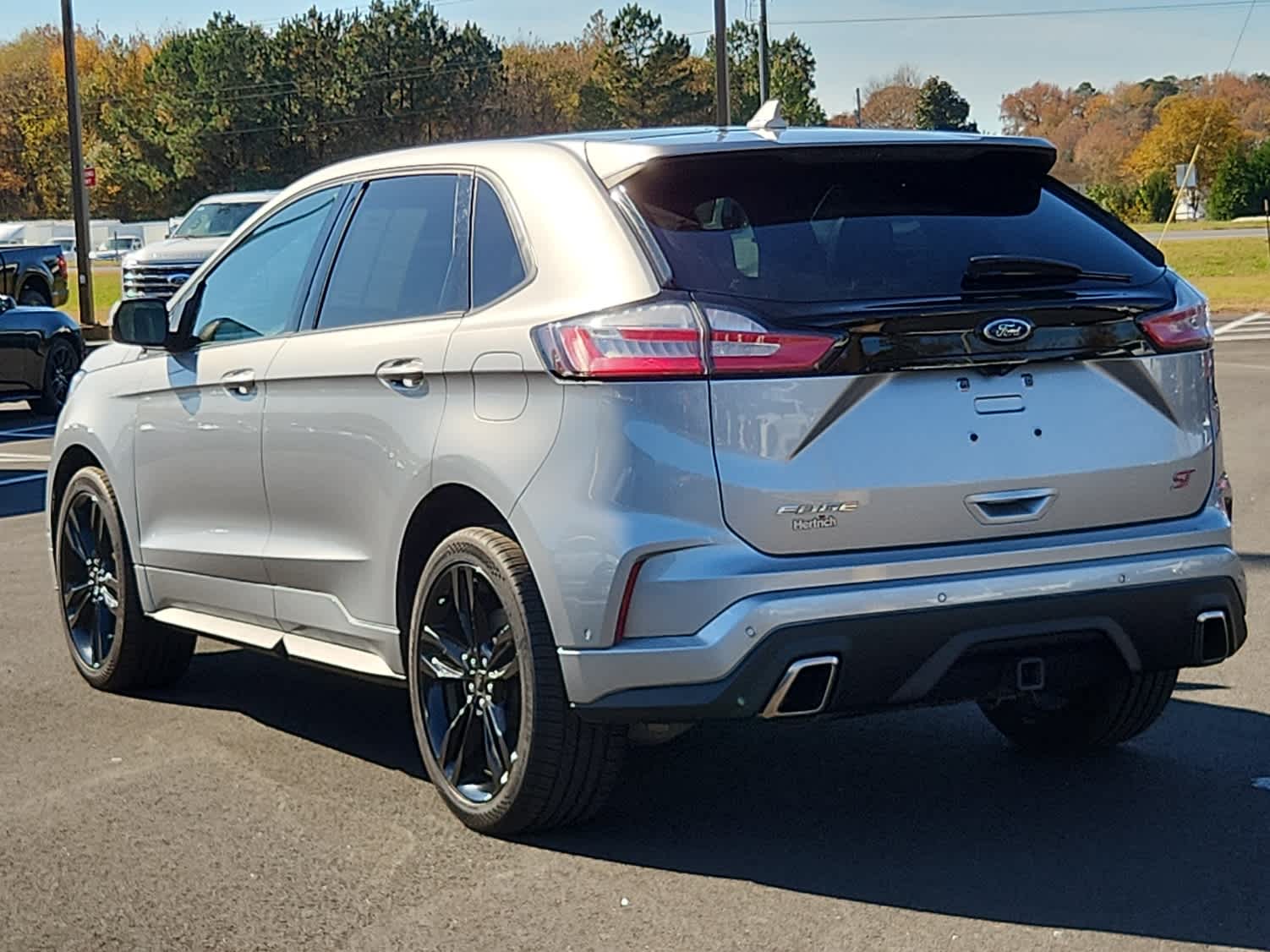 2020 Ford Edge ST photo 4