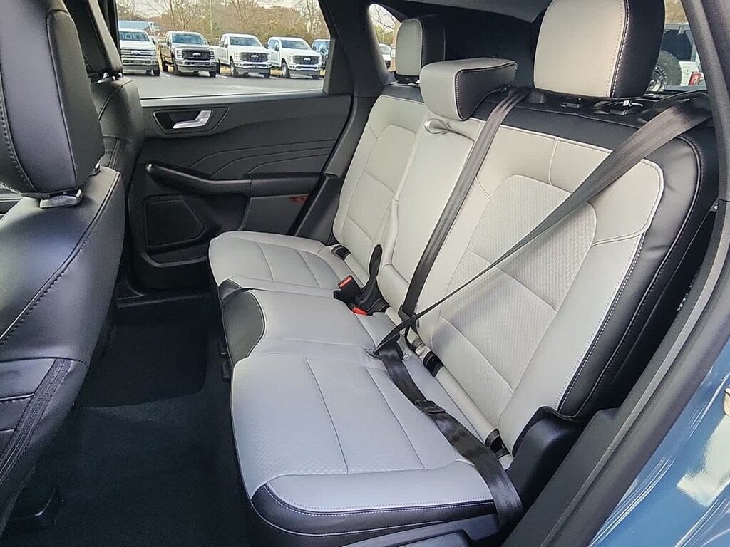 2026 Ford Escape Plug-In Hybrid photo 4