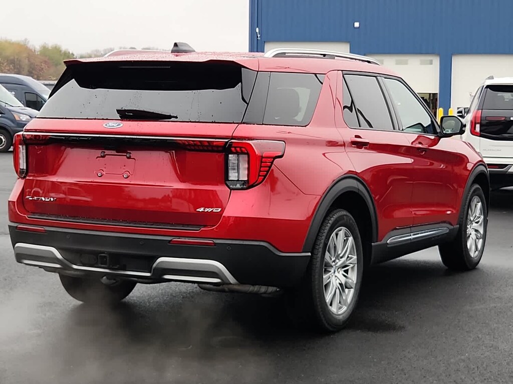 2026 Ford Explorer Platinum photo 3