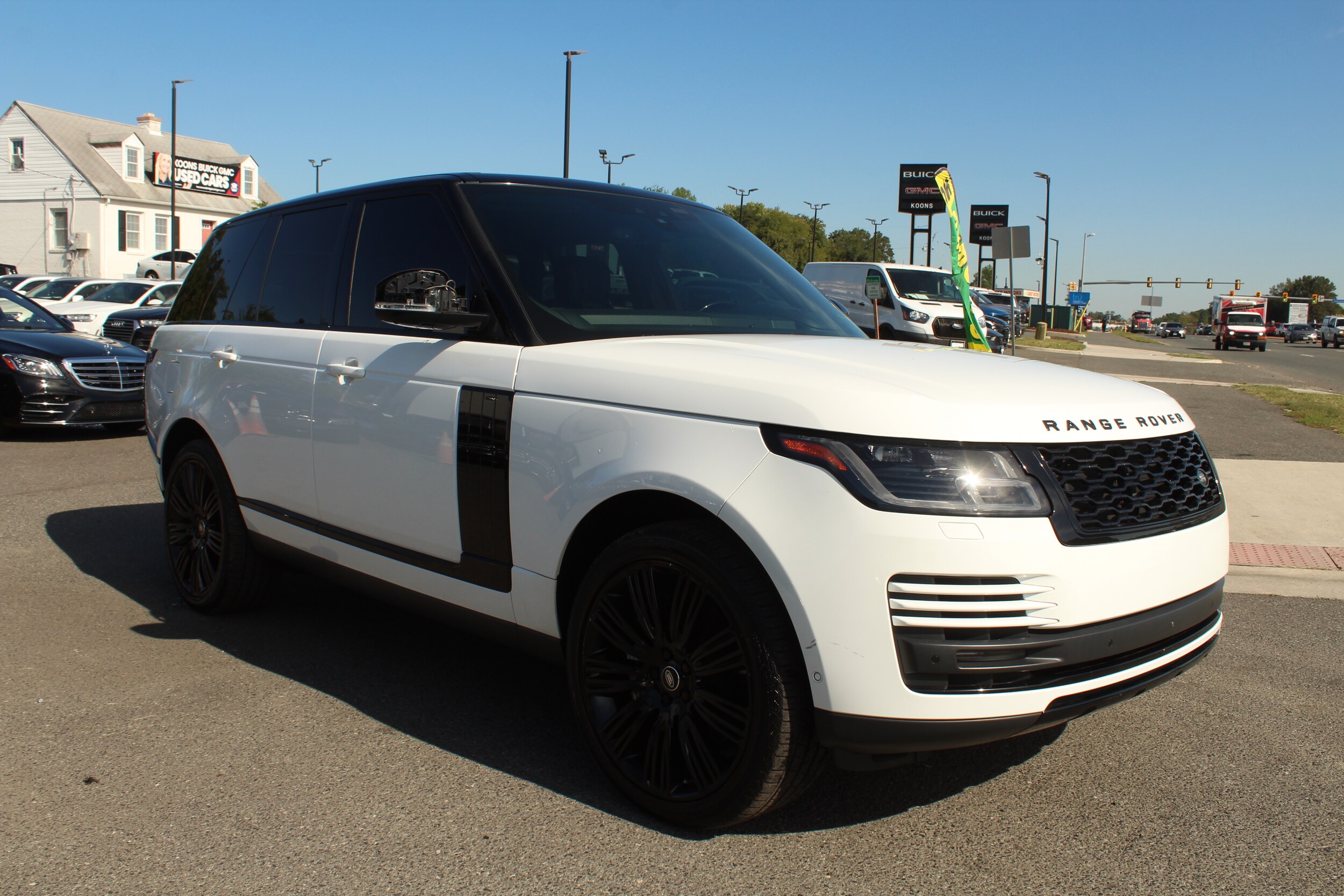 2019 Land Rover Range Rover SuperCharged photo 3