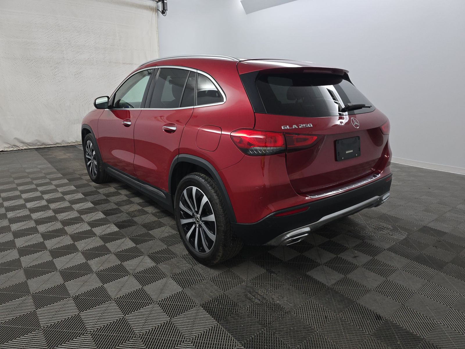 2021 Mercedes Benz GLA 250 photo 3