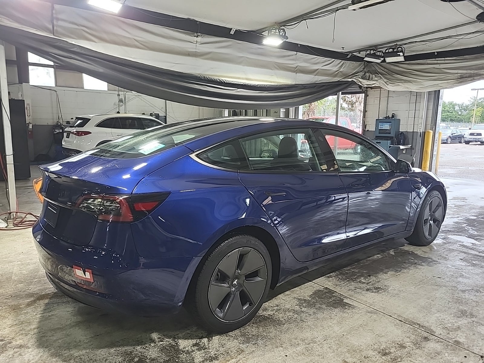2023 Tesla Model 3 photo 4