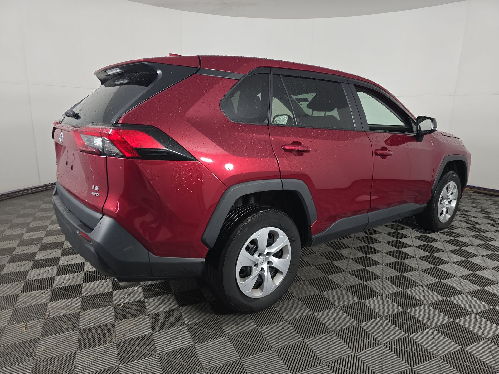 2023 Toyota RAV4 LE photo 2
