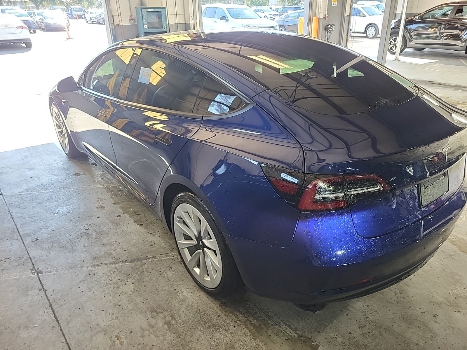 2021 Tesla Model 3 Standard Range Plus photo 2