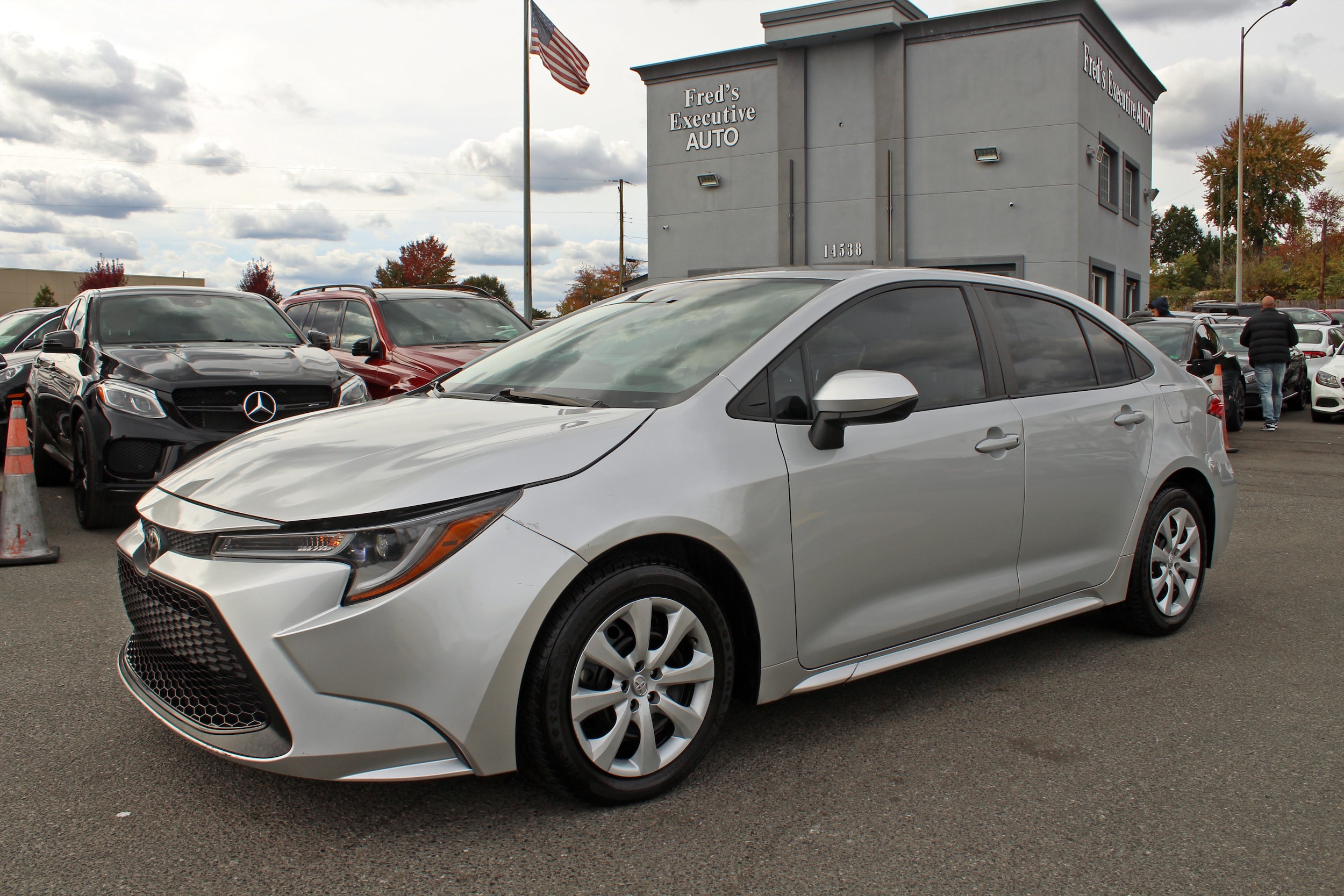 2021 Toyota Corolla LE's photo