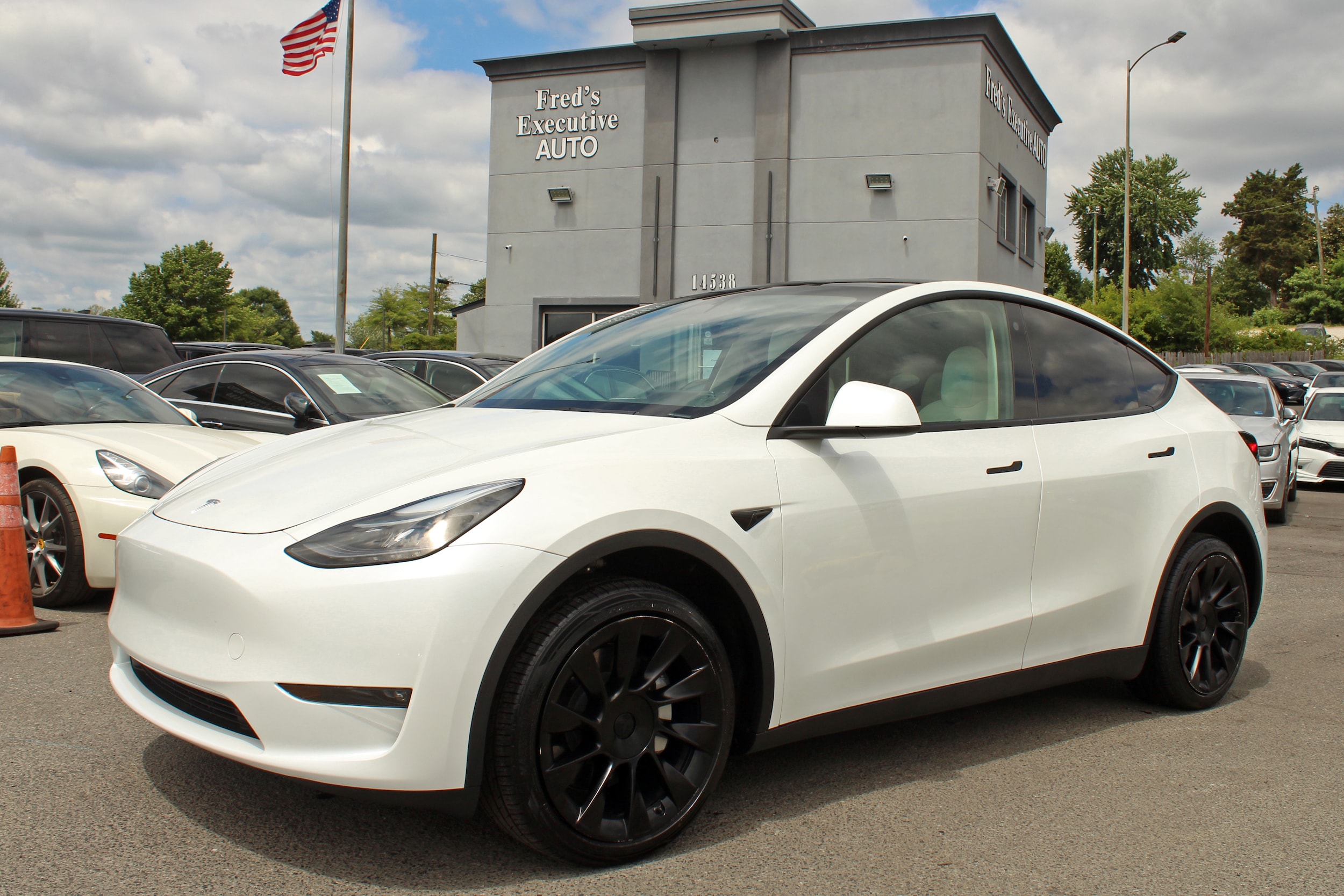 2023 Tesla Model Y Long Range Dual Motor All-Wheel Drive's photo