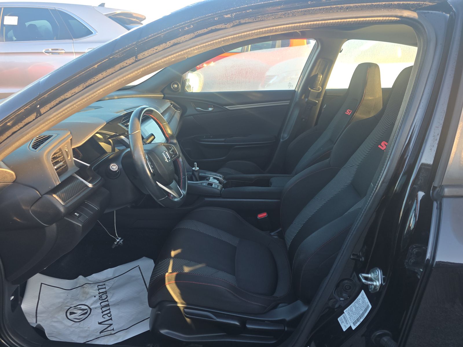 2018 Honda Civic Si photo 2