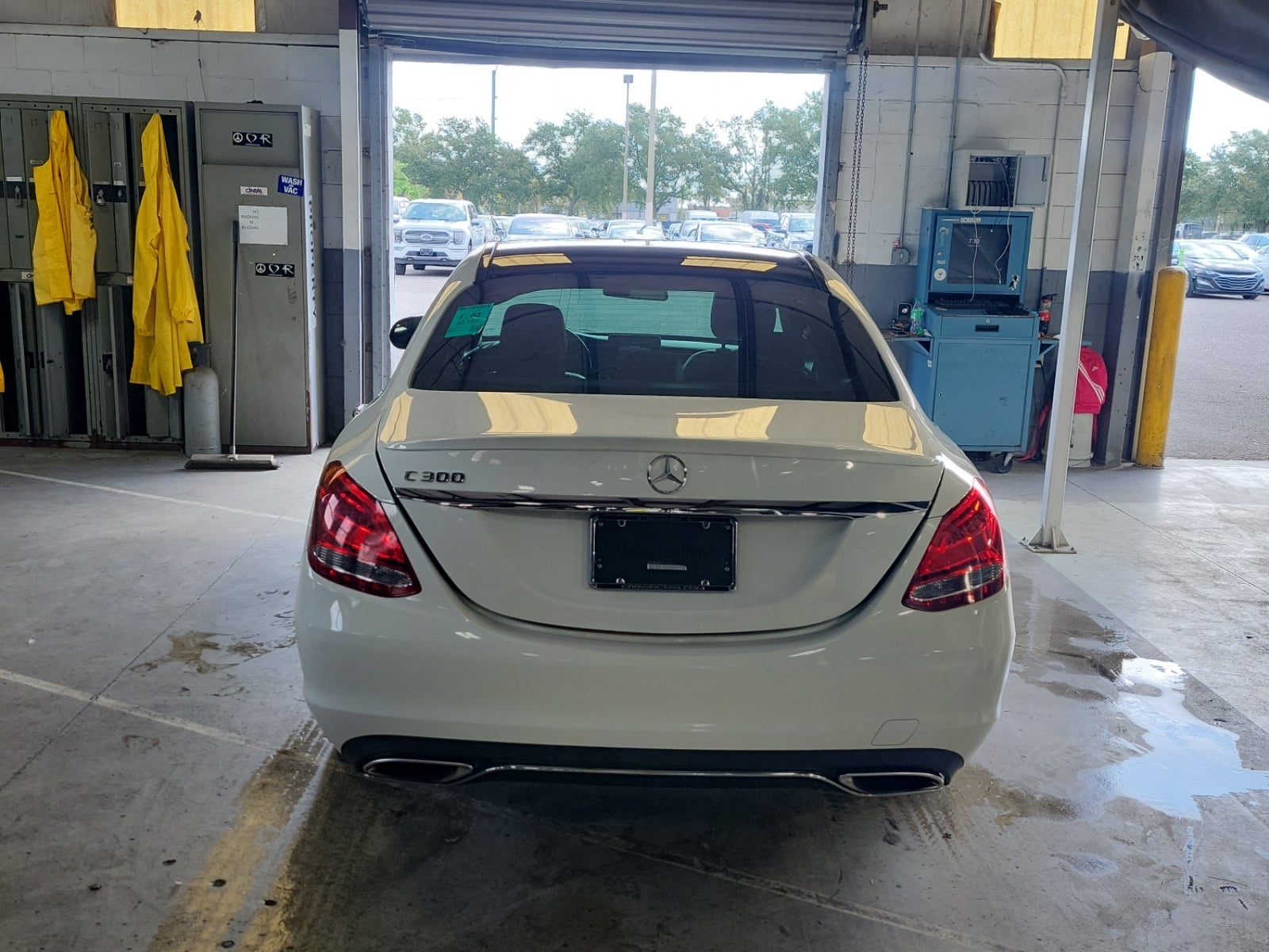 2018 Mercedes Benz C 300 photo 3