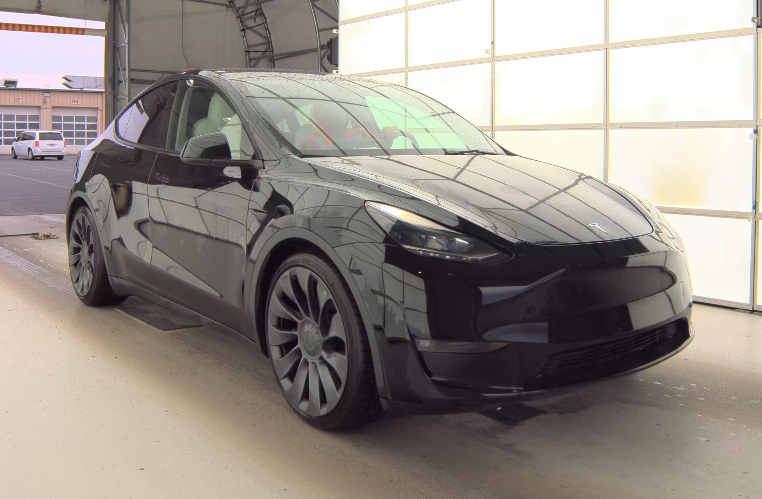 2023 Tesla Model Y Performance Dual Motor All-Wheel Drive's photo
