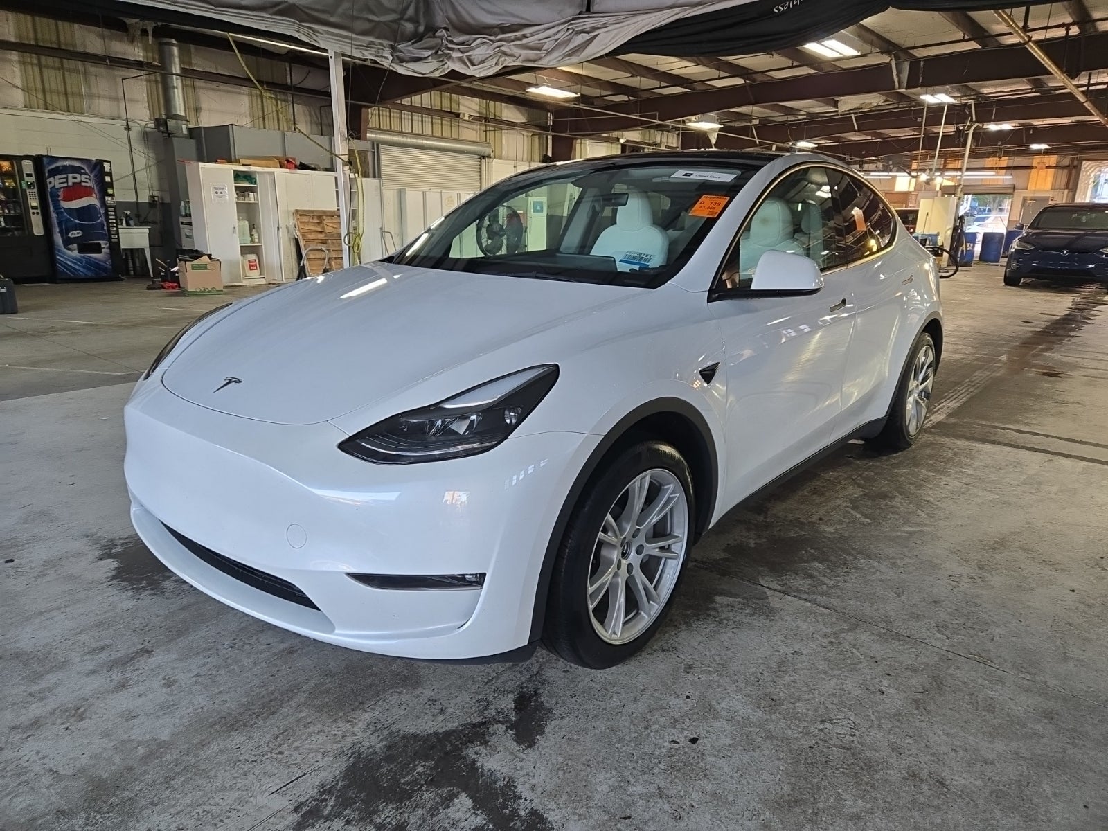 2023 Tesla Model Y Long Range's photo