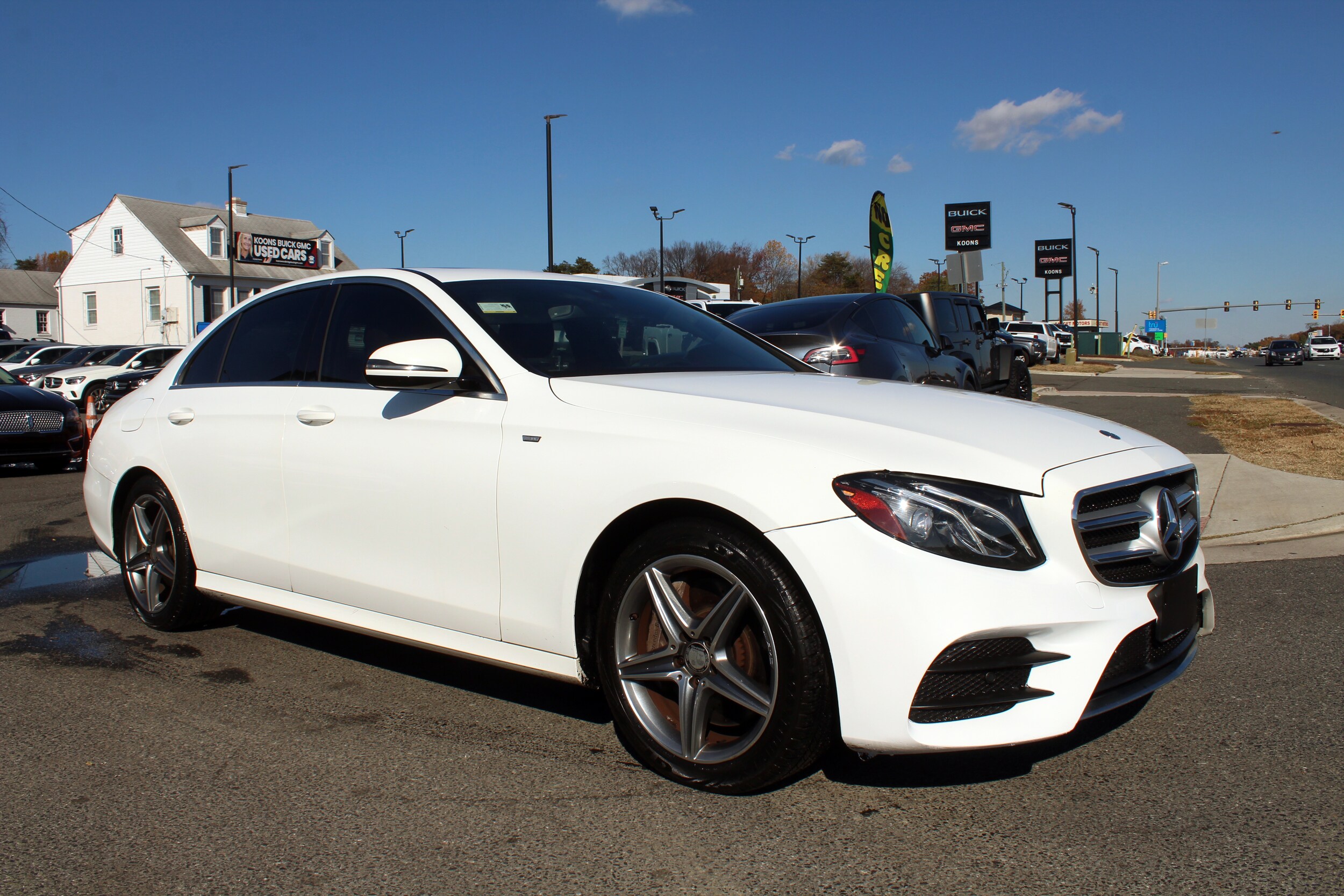 2017 Mercedes Benz E 300 4MATIC photo 3