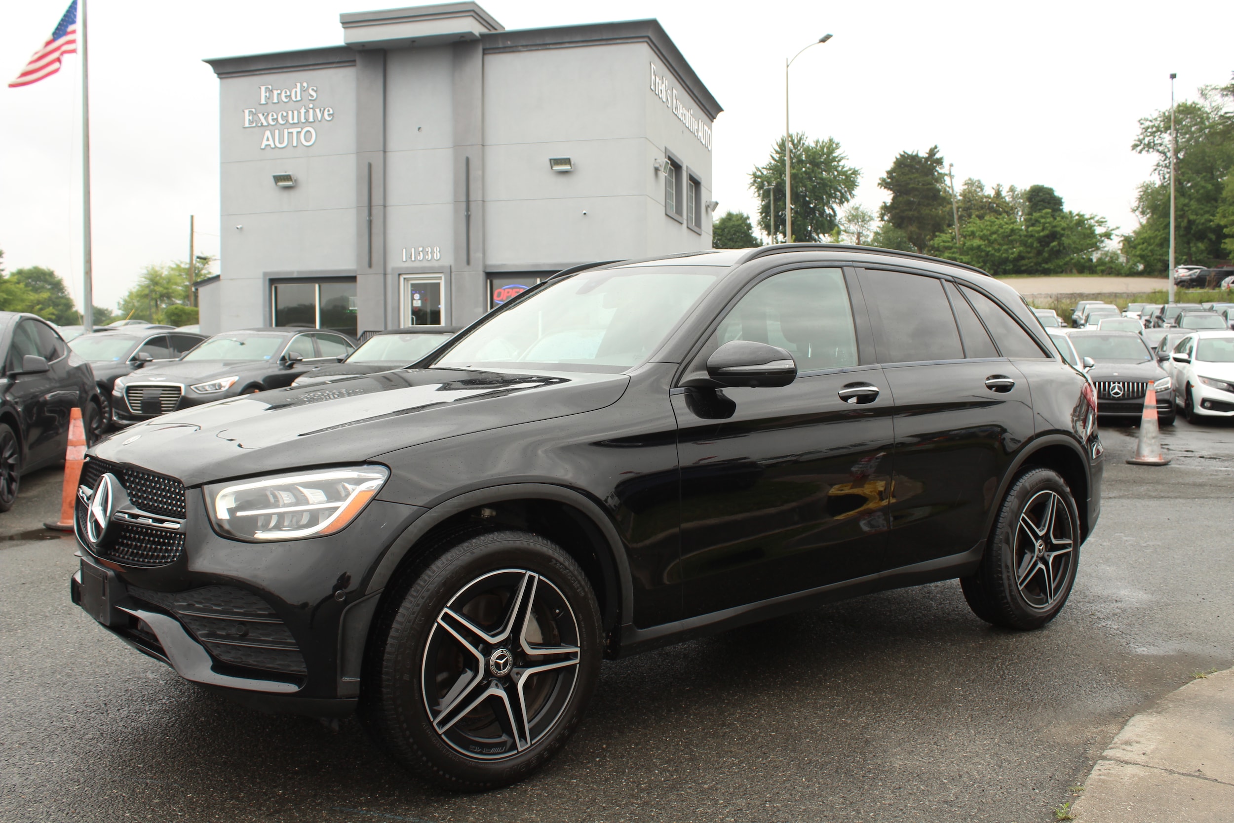 2021 Mercedes-Benz GLC GLC300's photo