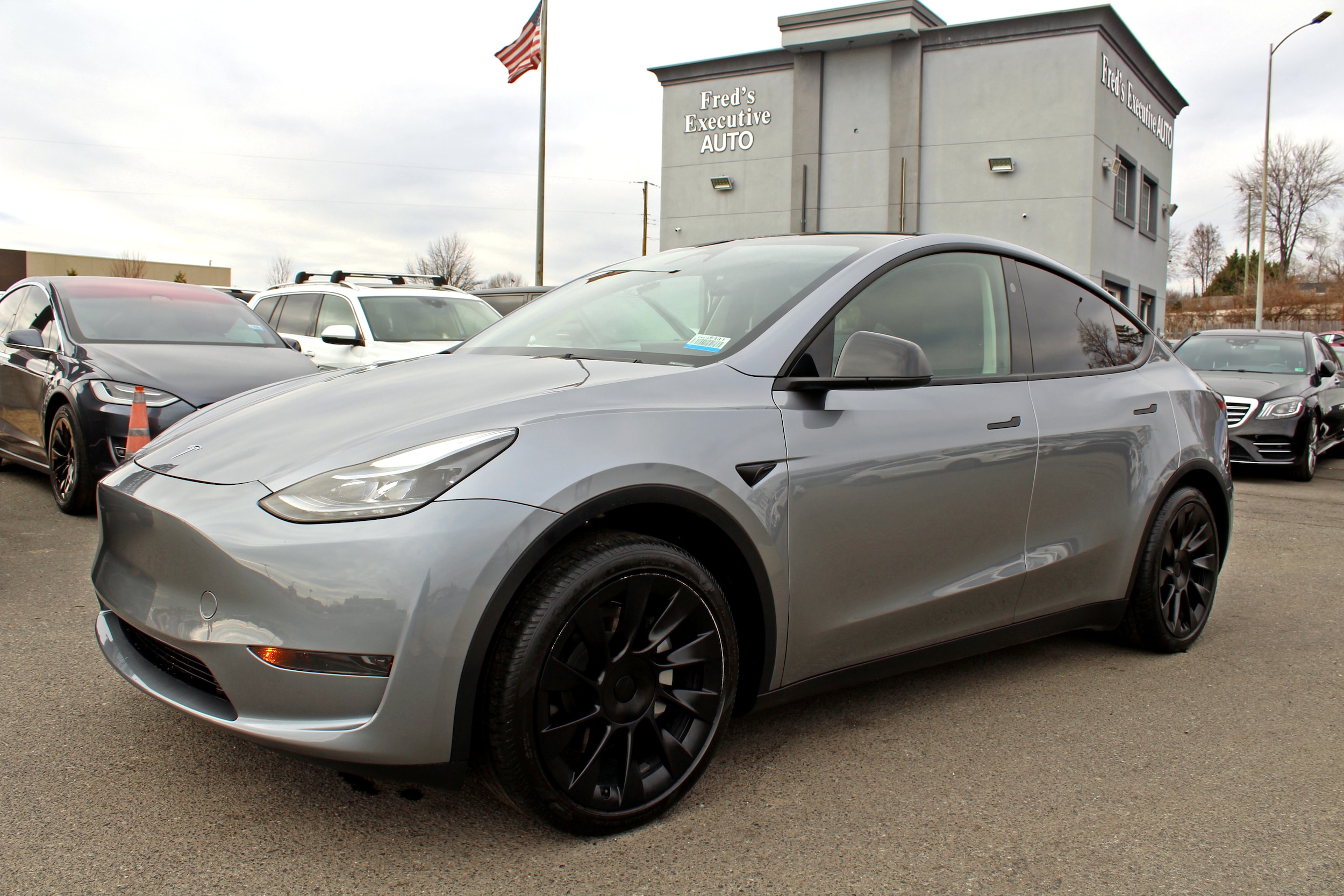2024 Tesla Model Y Long Range's photo