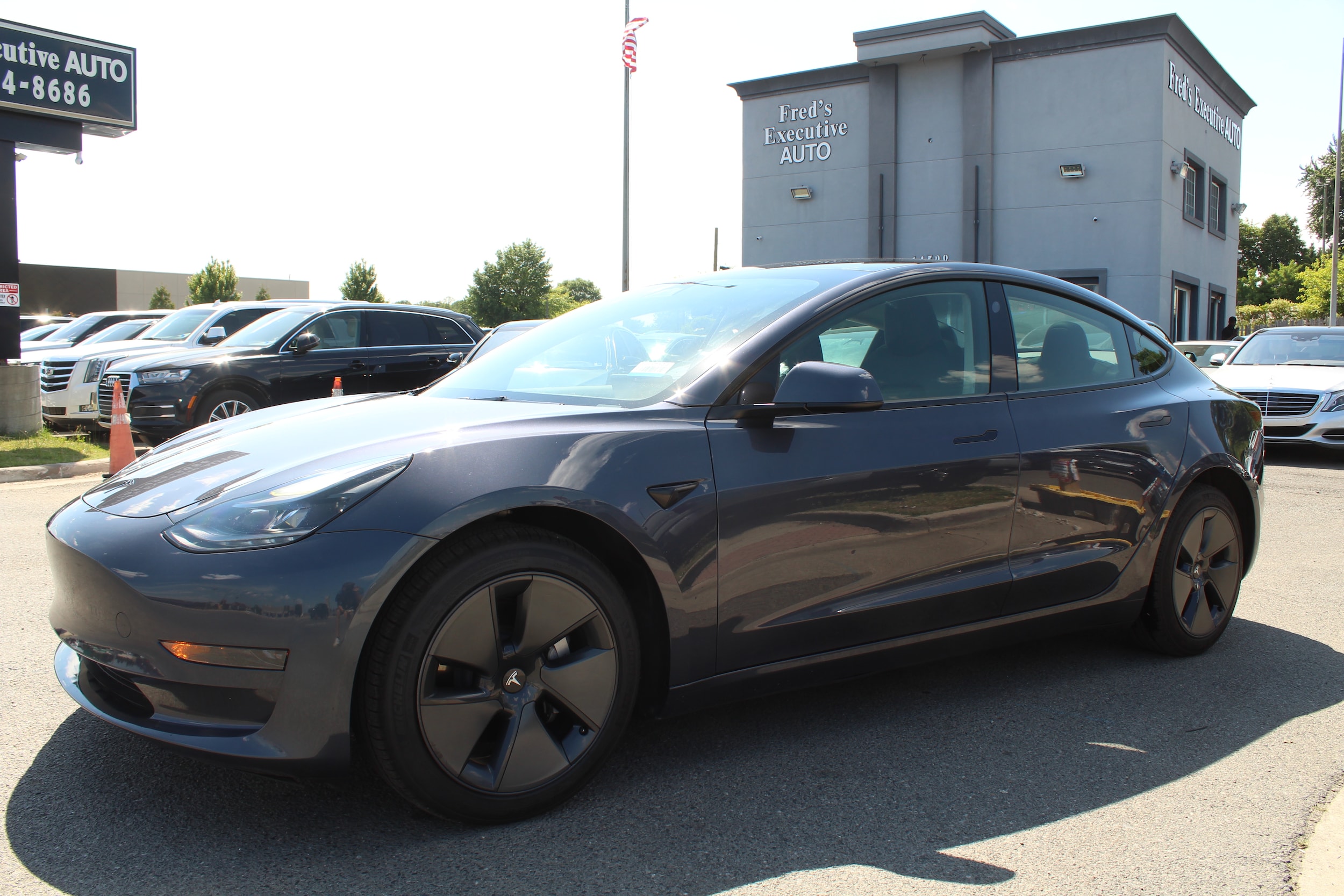 2023 Tesla Model 3 -'s photo