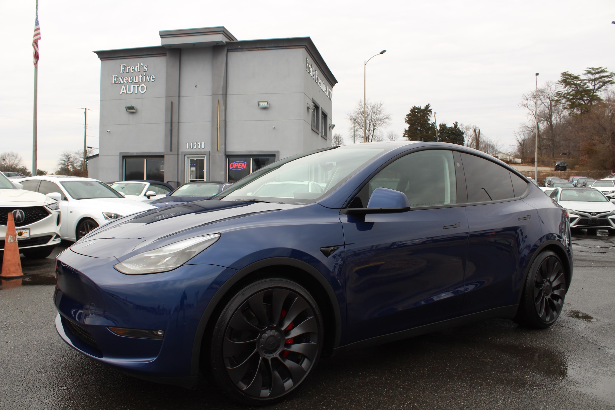 2023 Tesla Model Y Performance Dual Motor All-Wheel Drive's photo