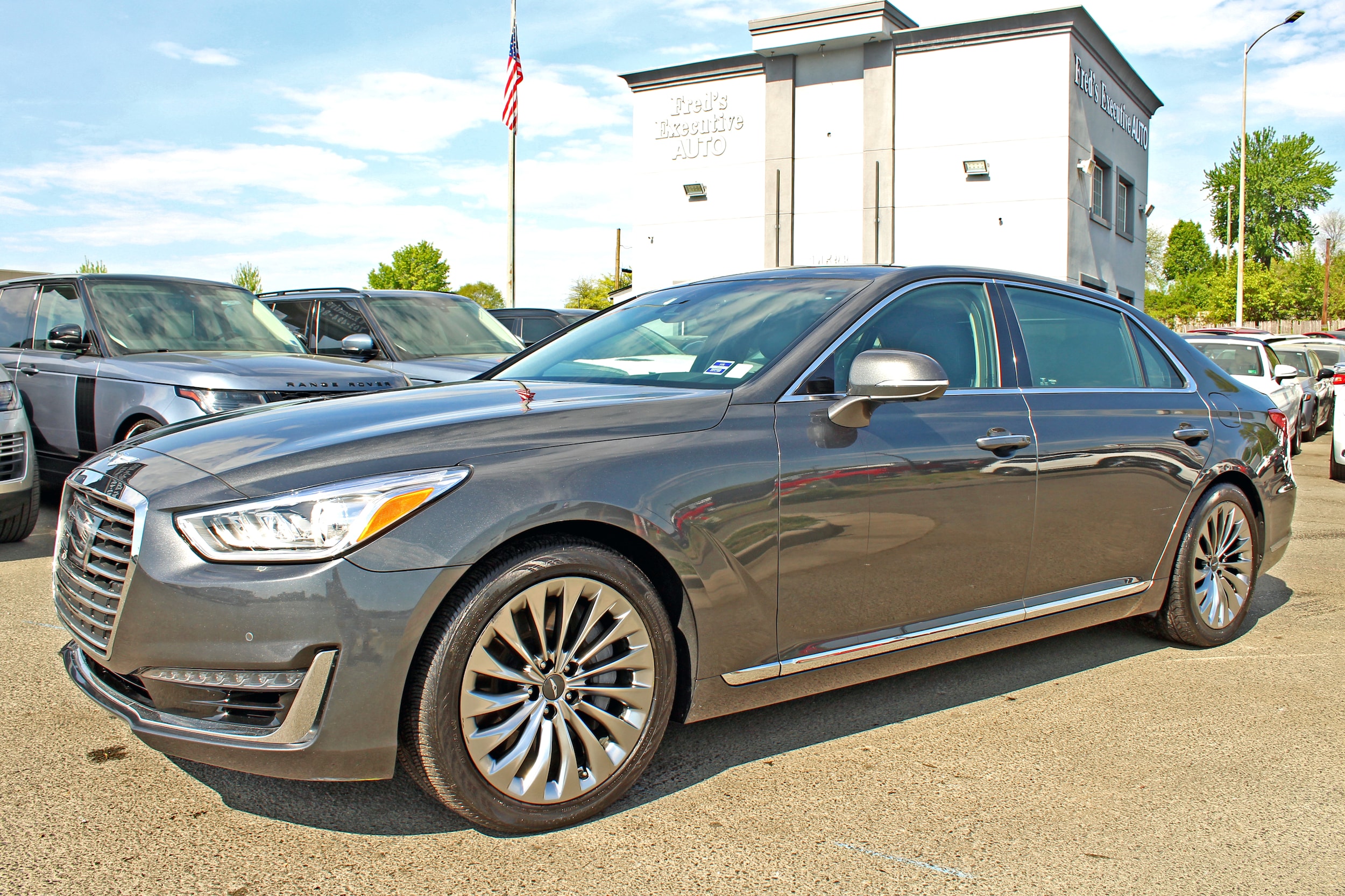 2018 Genesis G90 3.3T Premium's photo