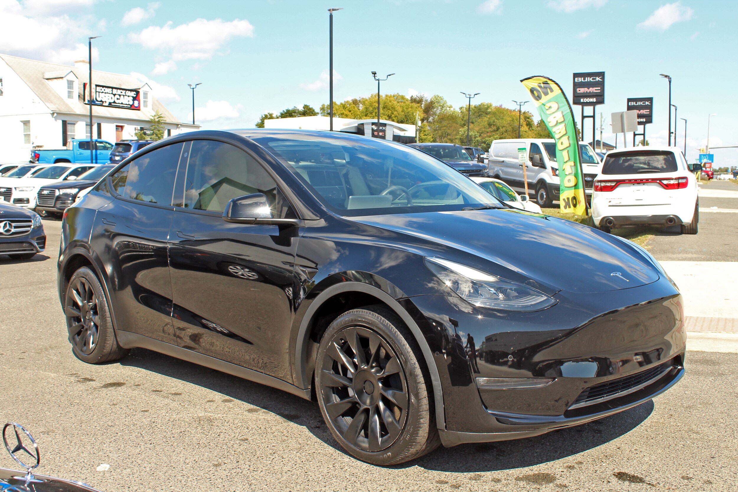 2022 Tesla Model Y Long Range photo 3