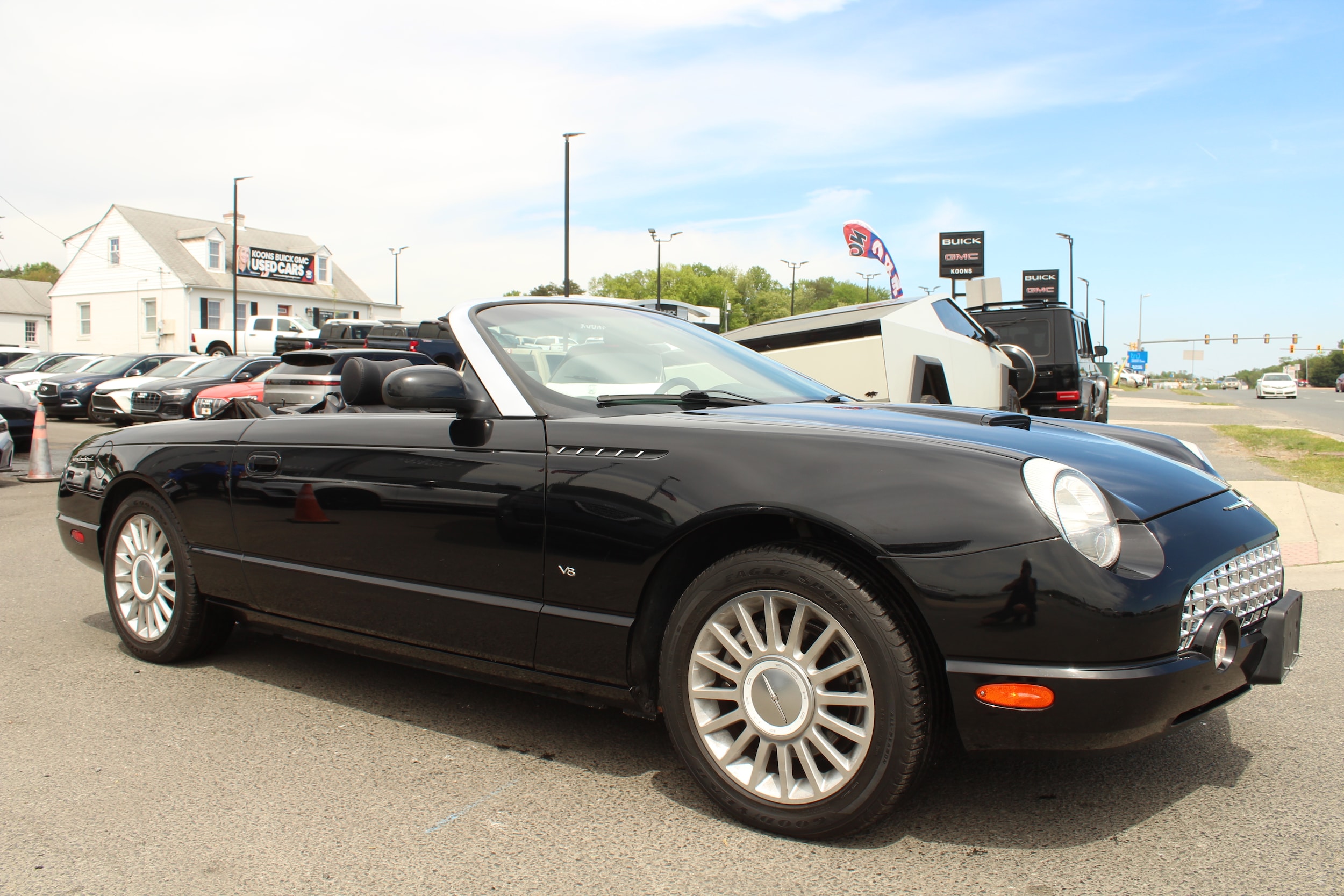 View vehicle photo 3
