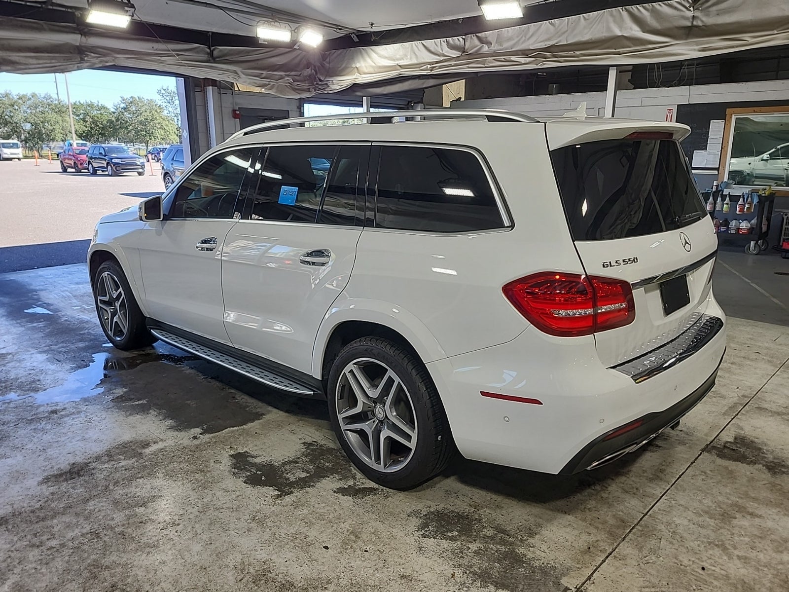 2017 Mercedes Benz GLS 550 4MATIC photo 2