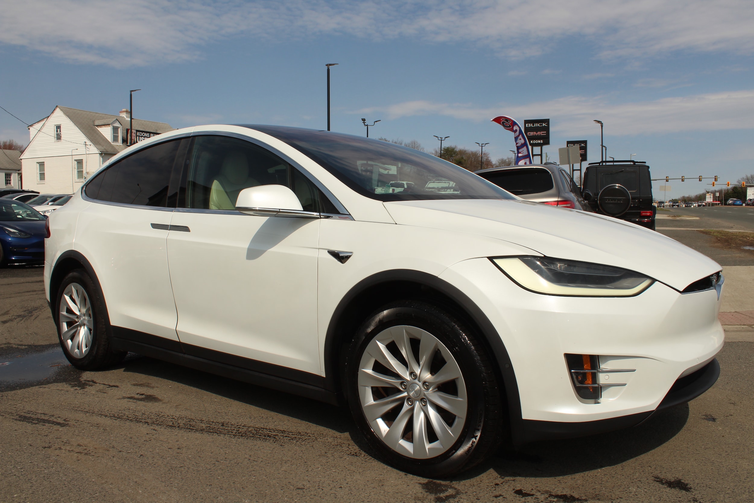 2020 Tesla Model X Long Range Plus's photo