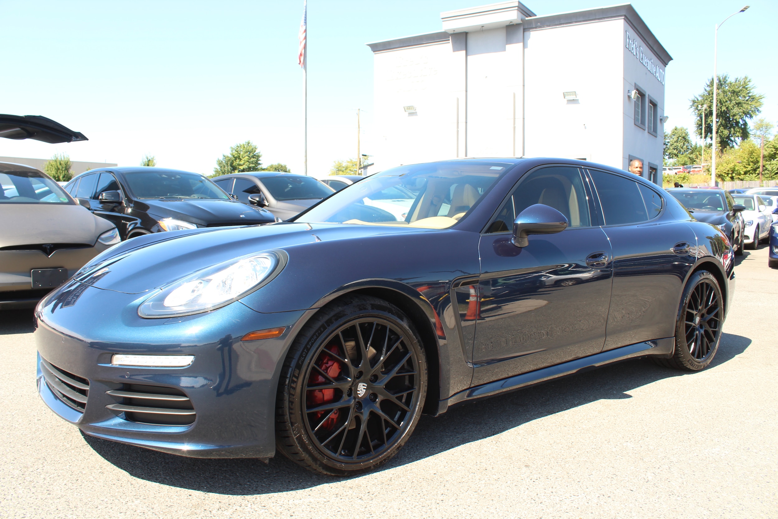 2015 Porsche Panamera Base's photo