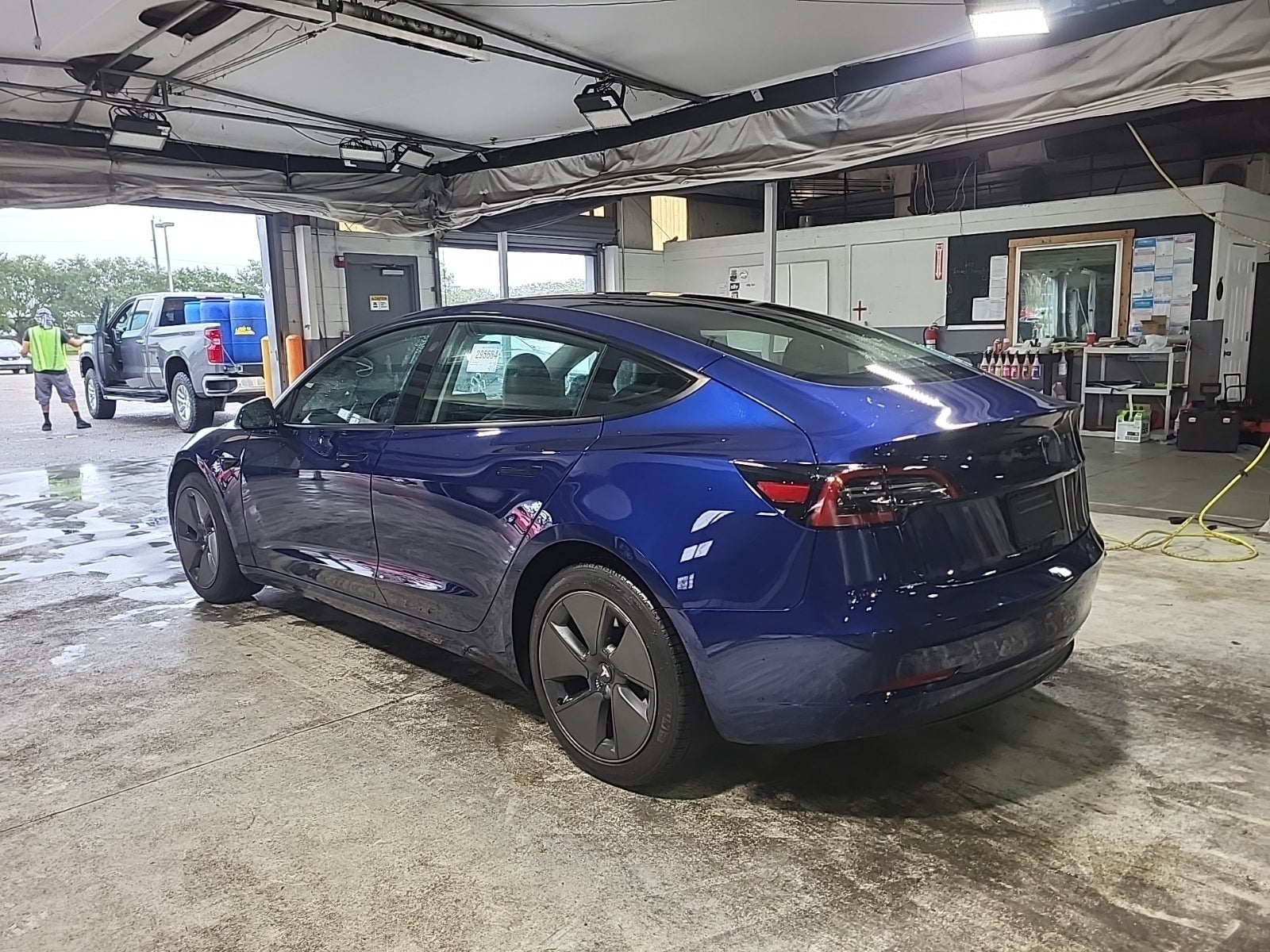 2023 Tesla Model 3 photo 2